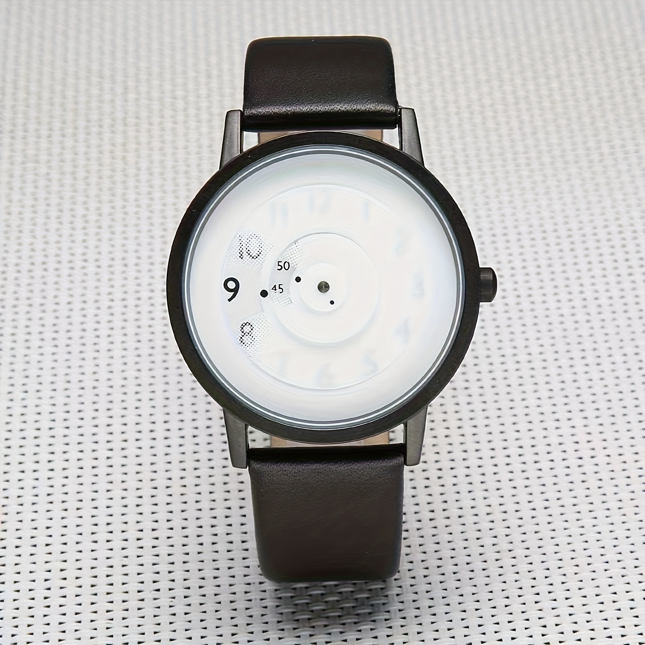 ساعة بتقنية كورية سوداء ، بسيط - مراجعة Canvas Strap Watch وسعره