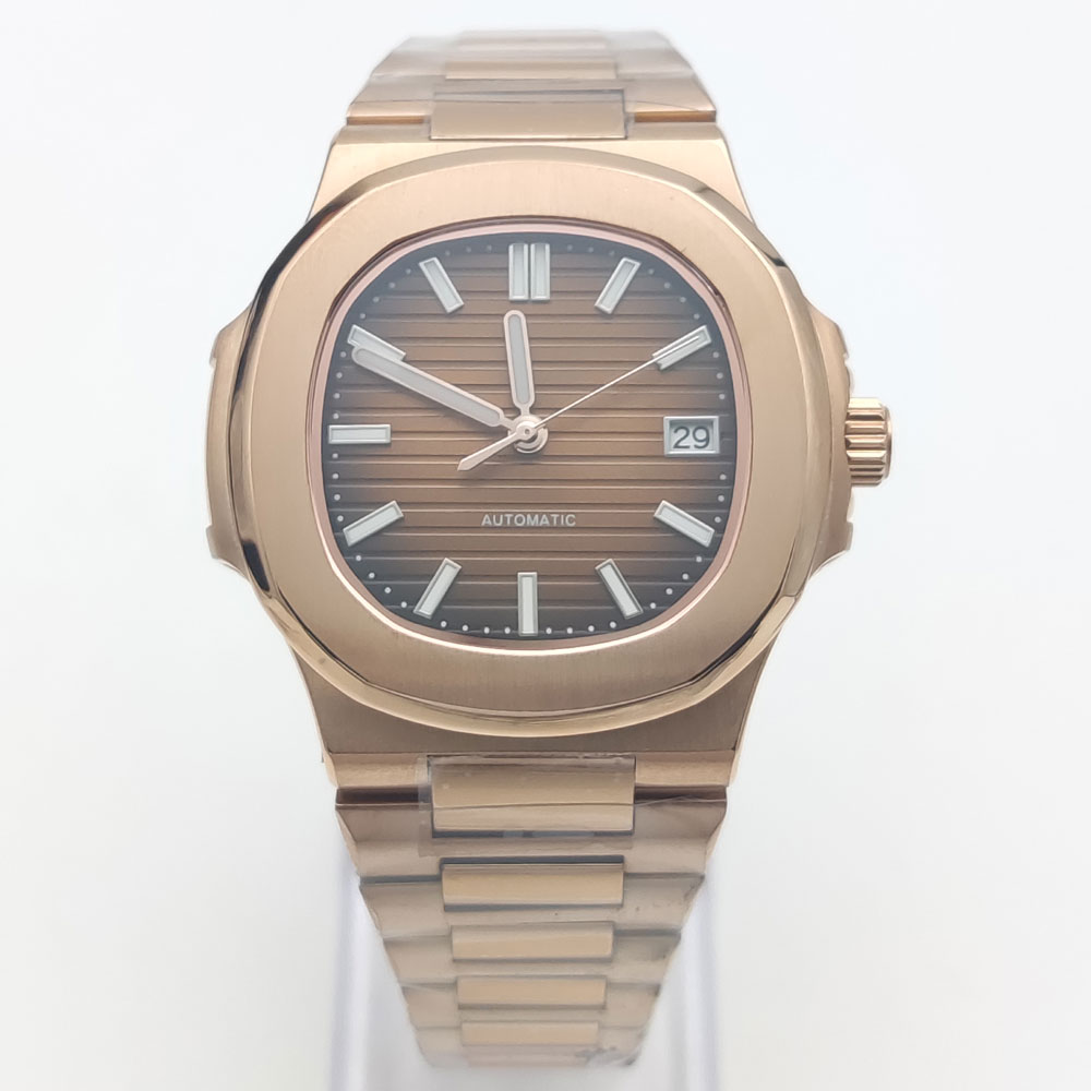 ساعة ميكانيكية أوتوماتيكية من  - مراجعة Patek Philippe Watch Nautilus وسعره
