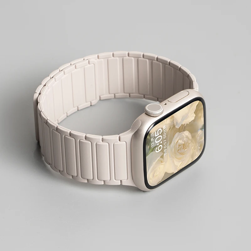 حزام سيليكون مغناطيسي لساعة أب - مراجعة Milanese Loop Magnetic وسعره